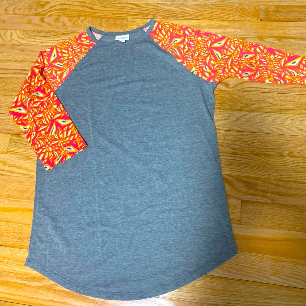Lularoe Randy Baseball Tee new medium